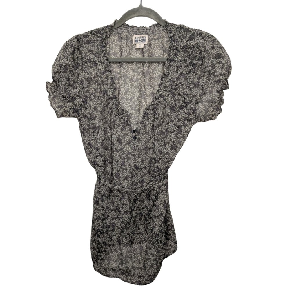 Converse One‎ Star Floral Blouse Gray Black Puff Sleeve Size XL